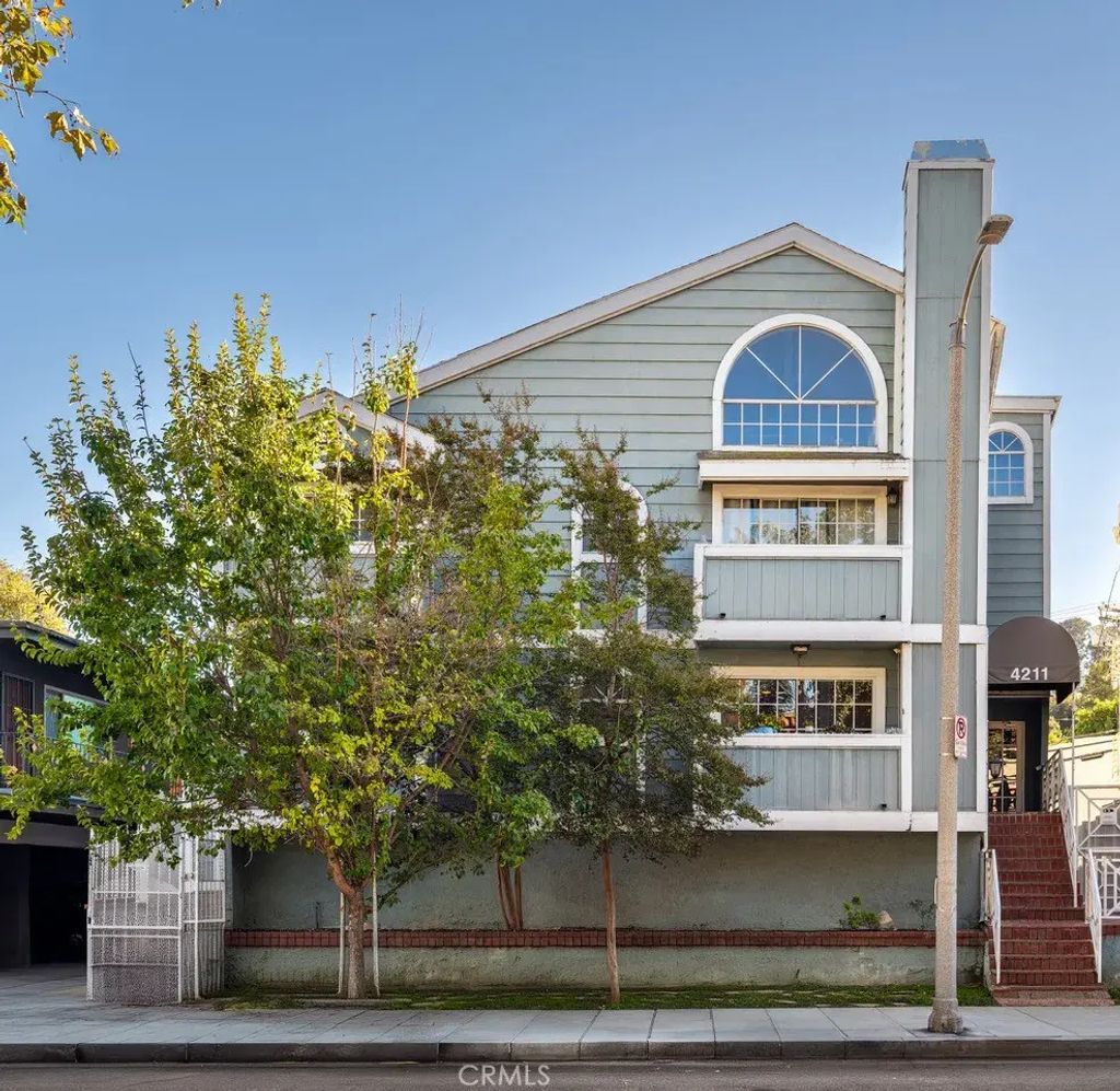 4211 Arch Drive 103, Studio City