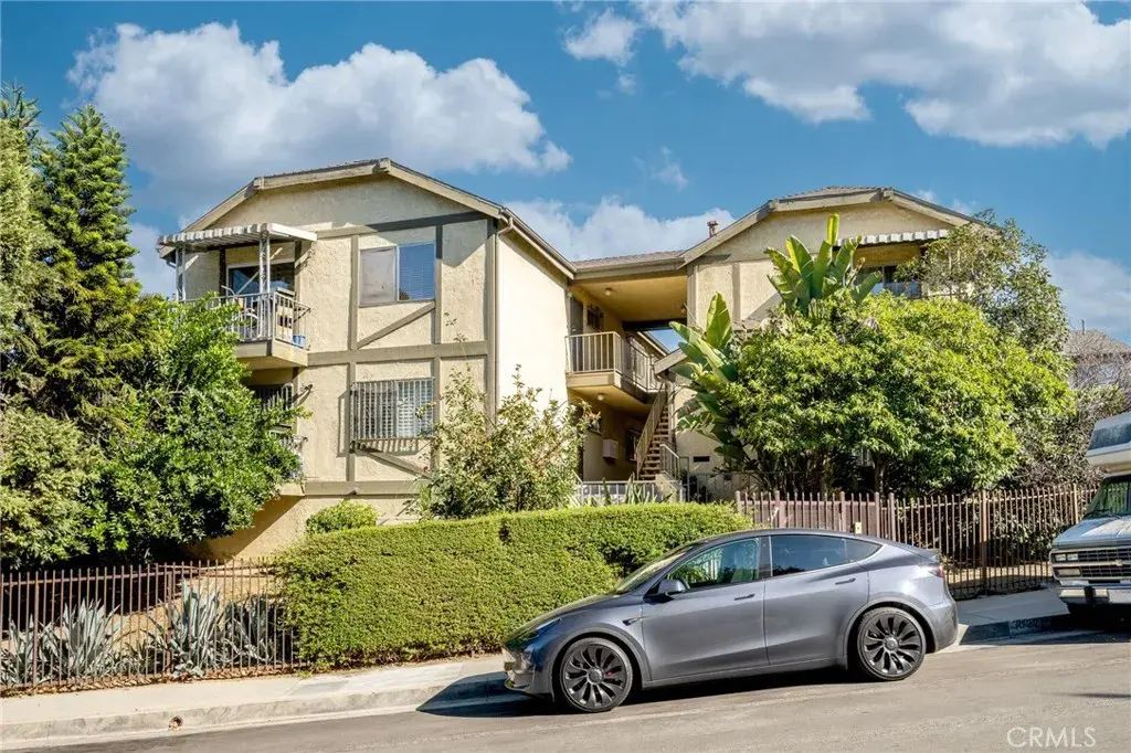 3022 Valle Vista 6, Los Angeles