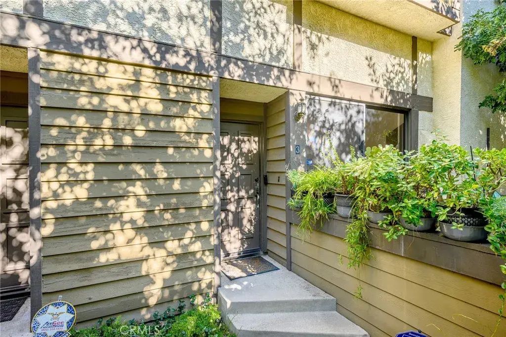 21145 Lassen 3, Chatsworth