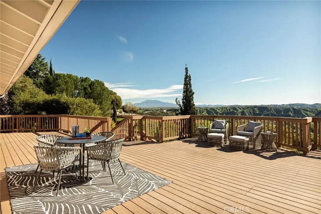 13049 Burns, Redlands