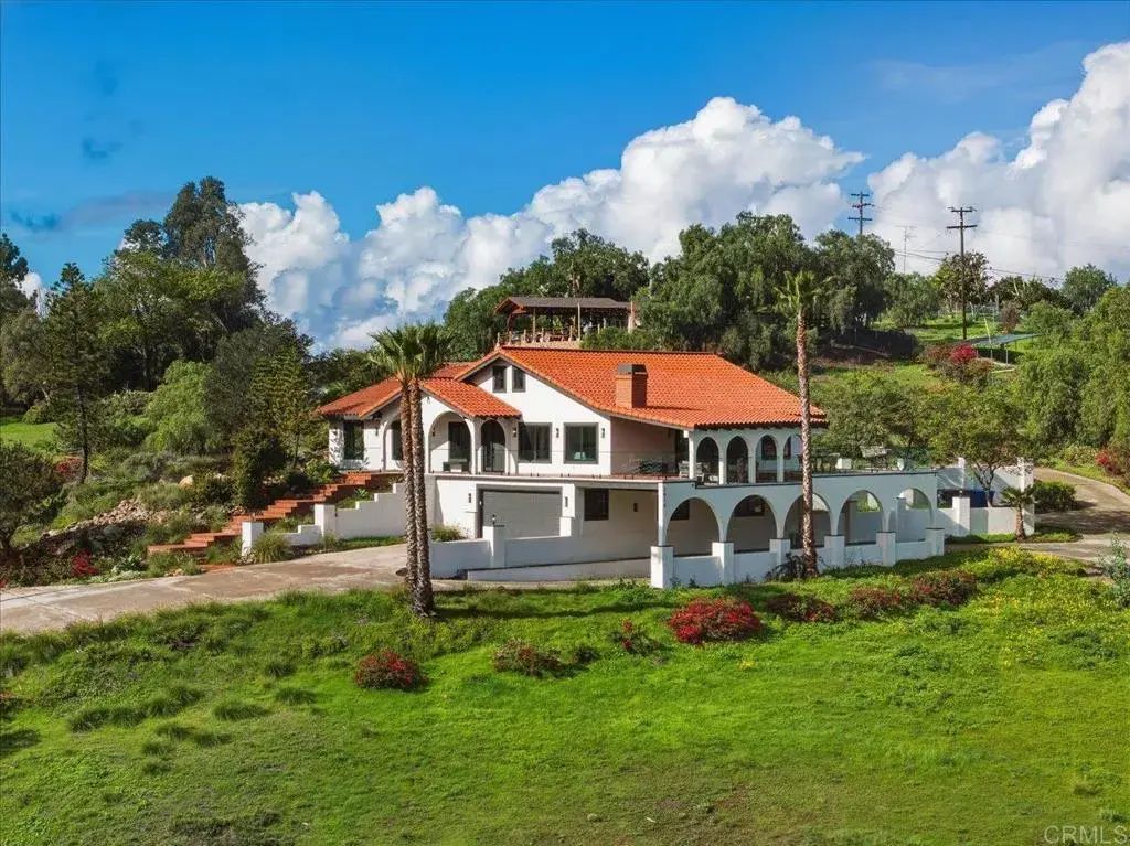 2918 Fairview Dr, Vista
