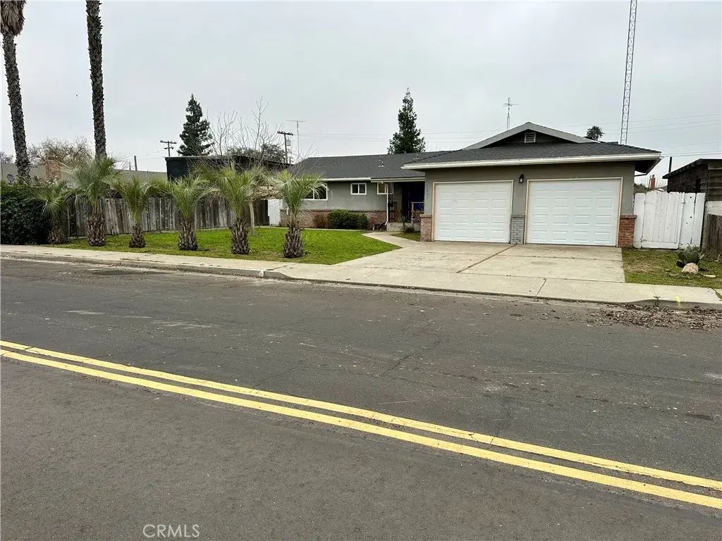 1231 7th, Livingston