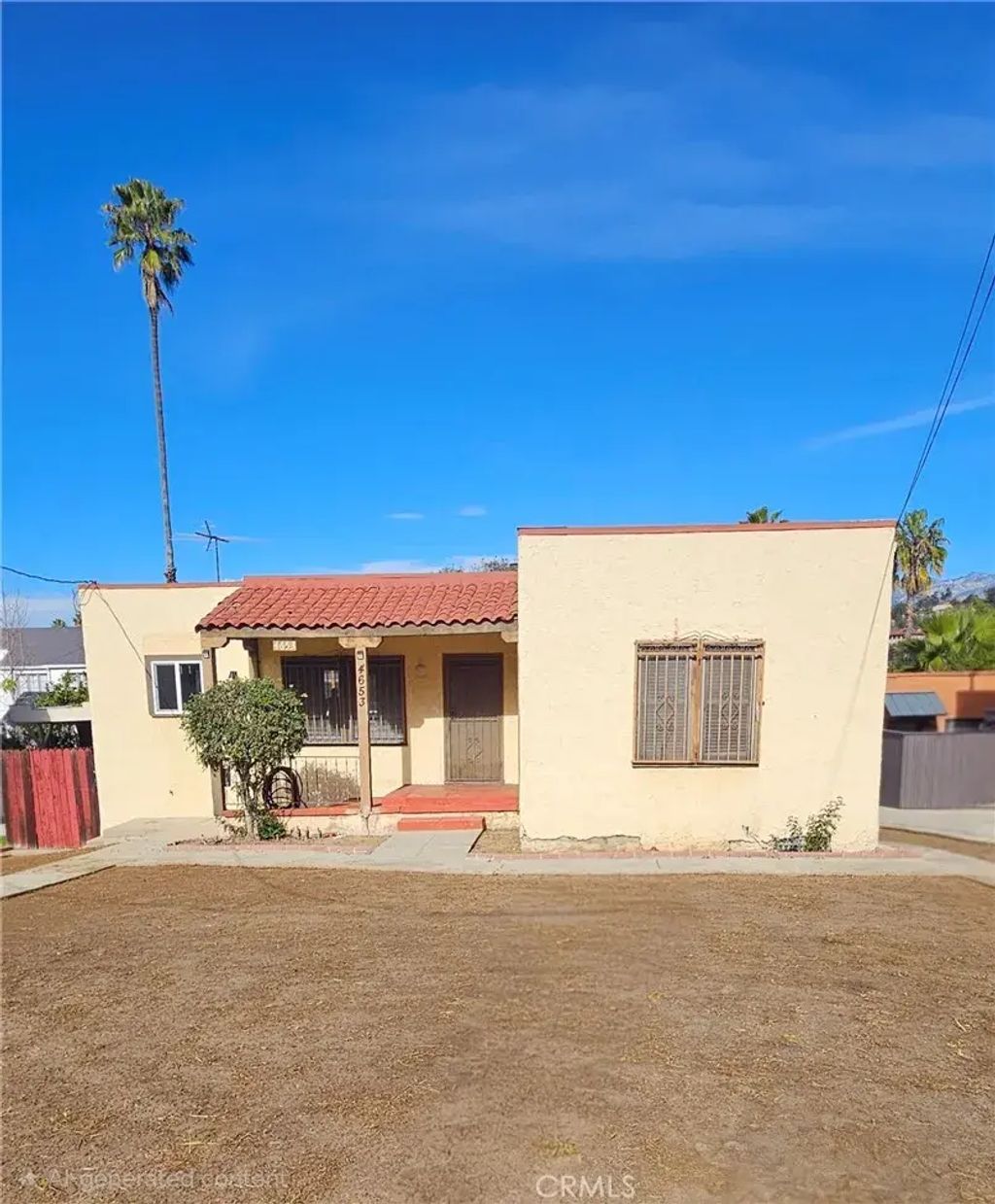 4653 Toland, Los Angeles