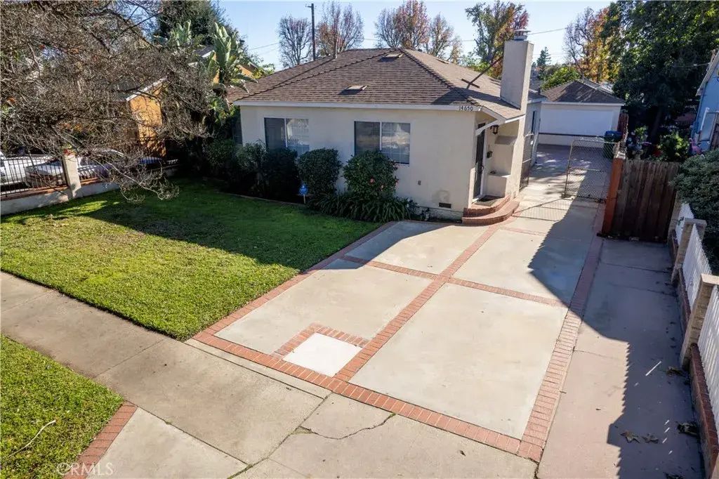 14650 Valerio, Van Nuys