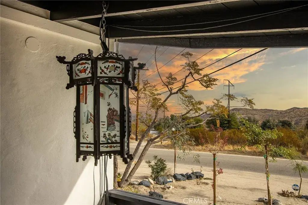 11052 West, Morongo Valley