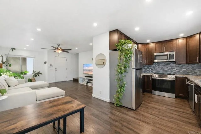 955 Postal Way 58, Vista