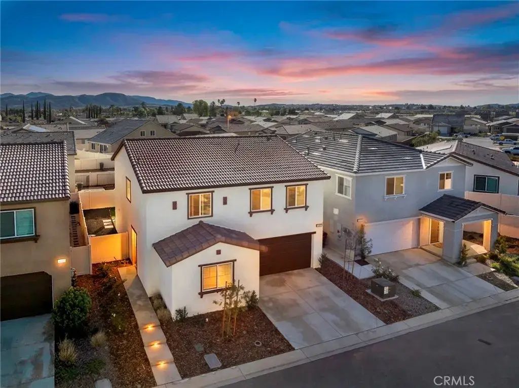 1489 Goldenbrush Way, Banning
