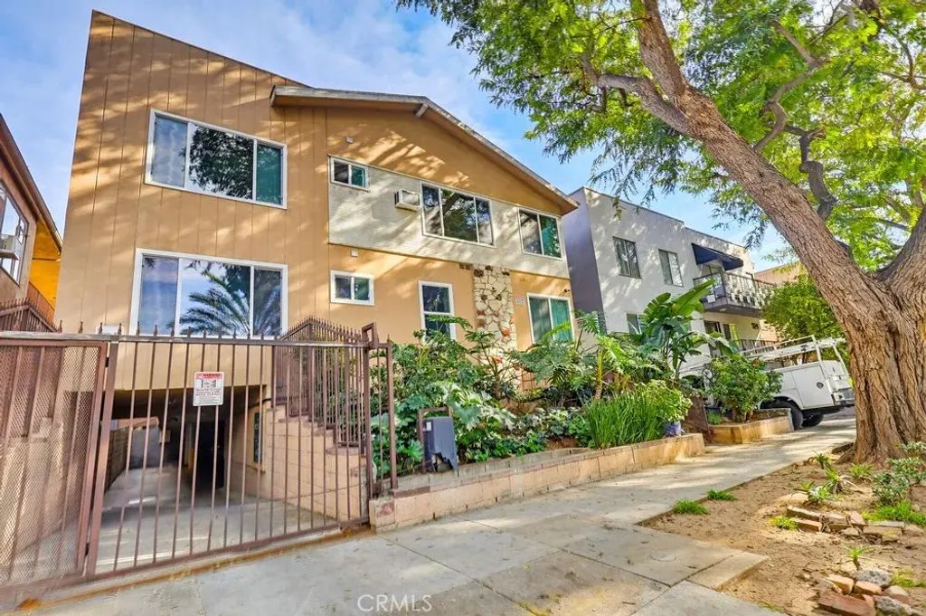 930 N Stanley Avenue 5, West Hollywood