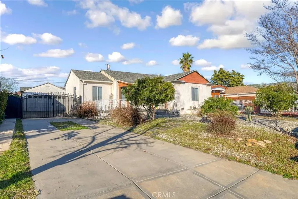 10733 Wixom Street, Sun Valley