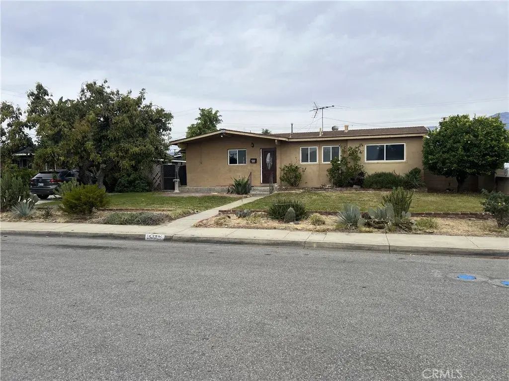 5420 Fauna Street, Montclair