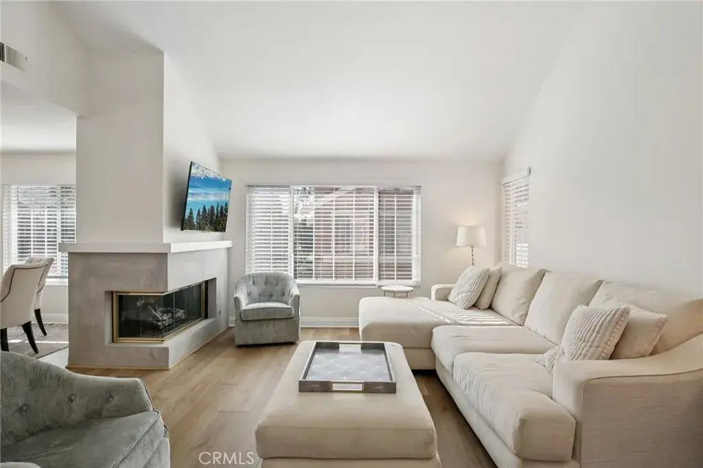 61 Woodleaf, Irvine
