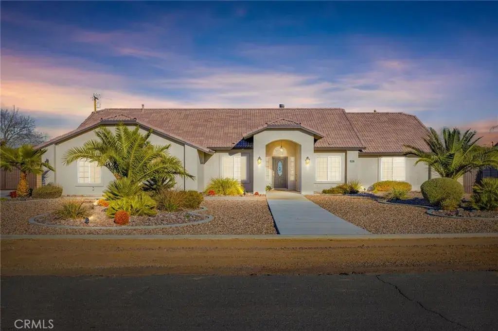 14305 Bochee, Apple Valley