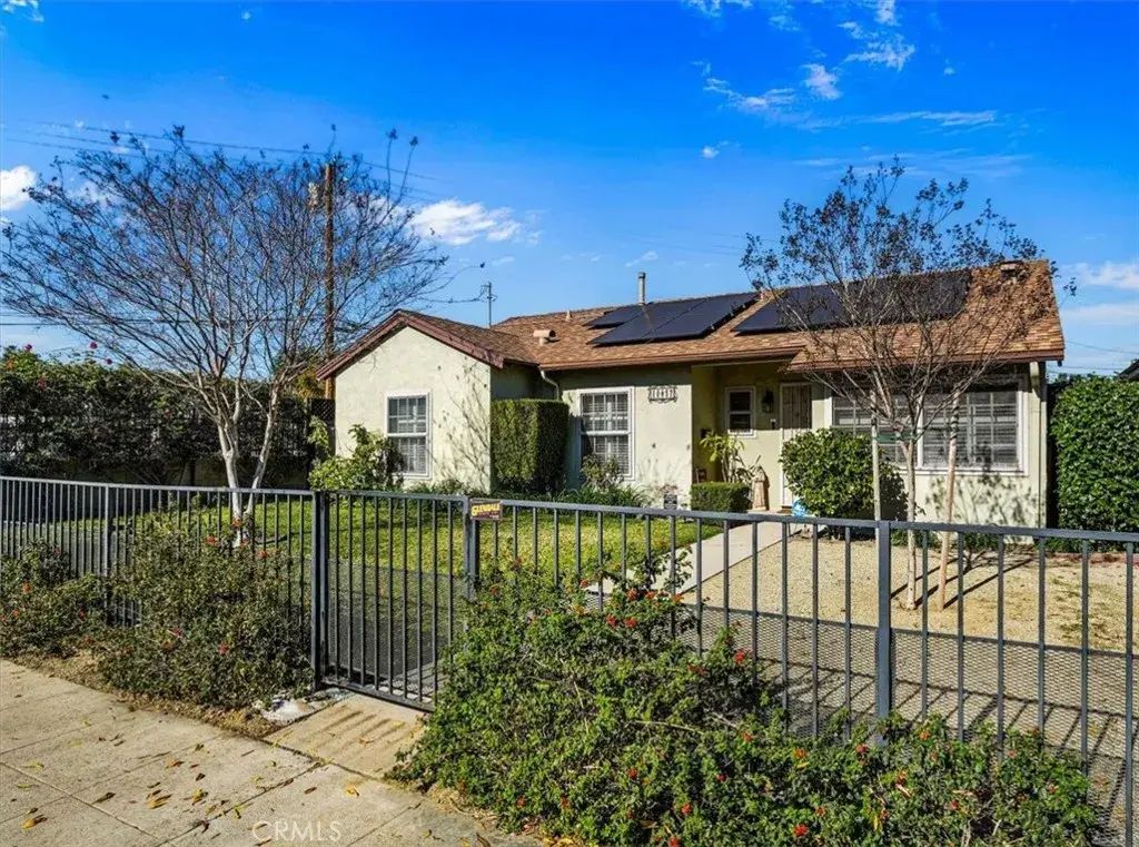 10857 Crockett Street, Sun Valley