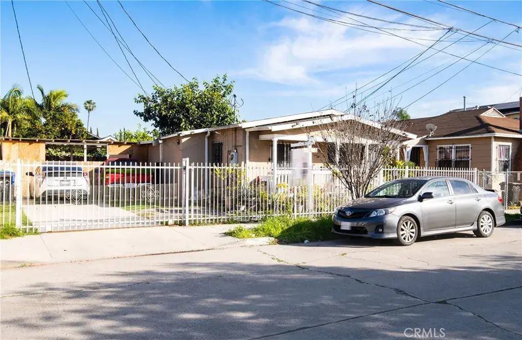 9814 Bandera, Los Angeles