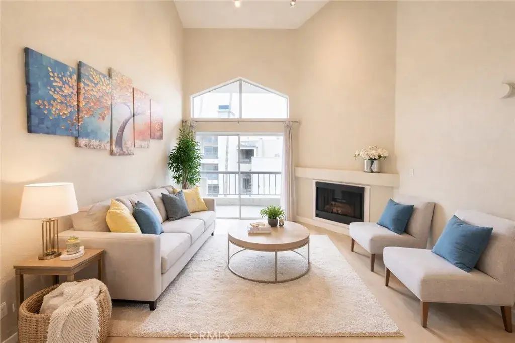 5545 Canoga Avenue 321, Woodland Hills