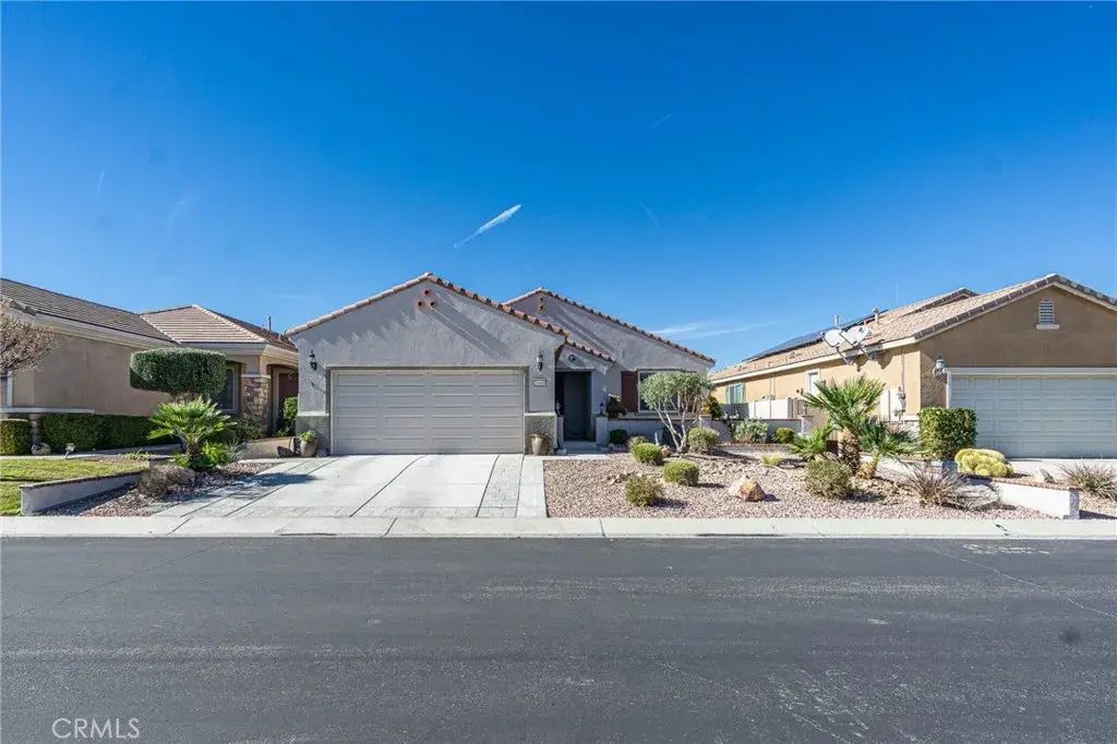 10468 Darby Road, Apple Valley