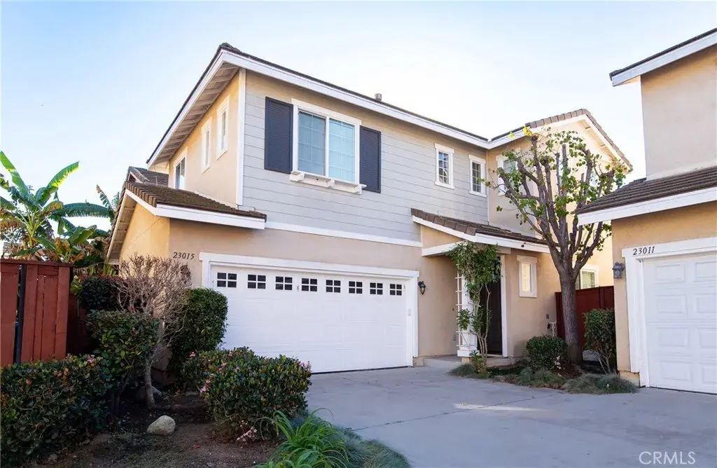23015 Mission, Carson