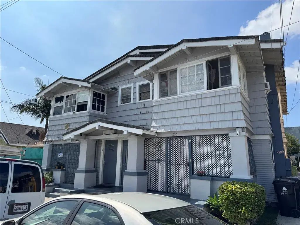 1935 Arapahoe, Los Angeles
