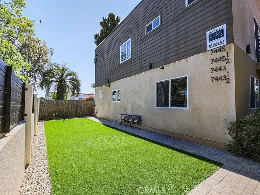 7445 Troost Avenue 7445 1/2, North Hollywood