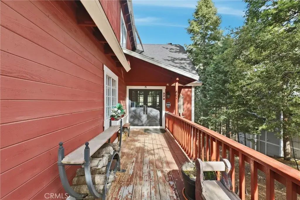 26355 Walnut Hills Dr Aka 276 Augusta Court, Lake Arrowhead