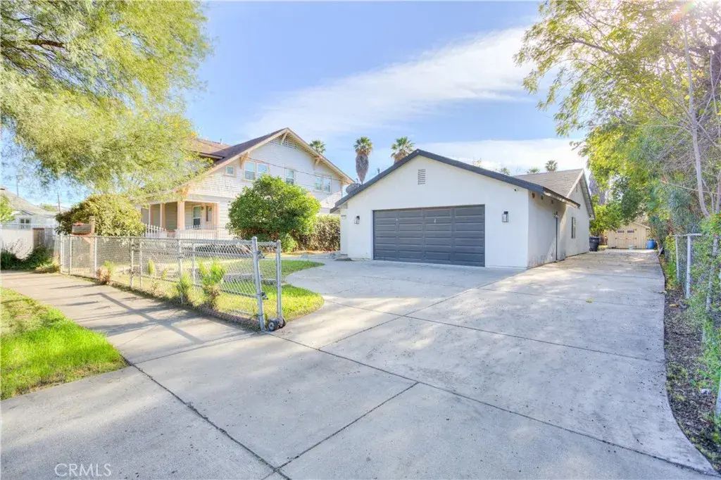 2676 5th, Riverside
