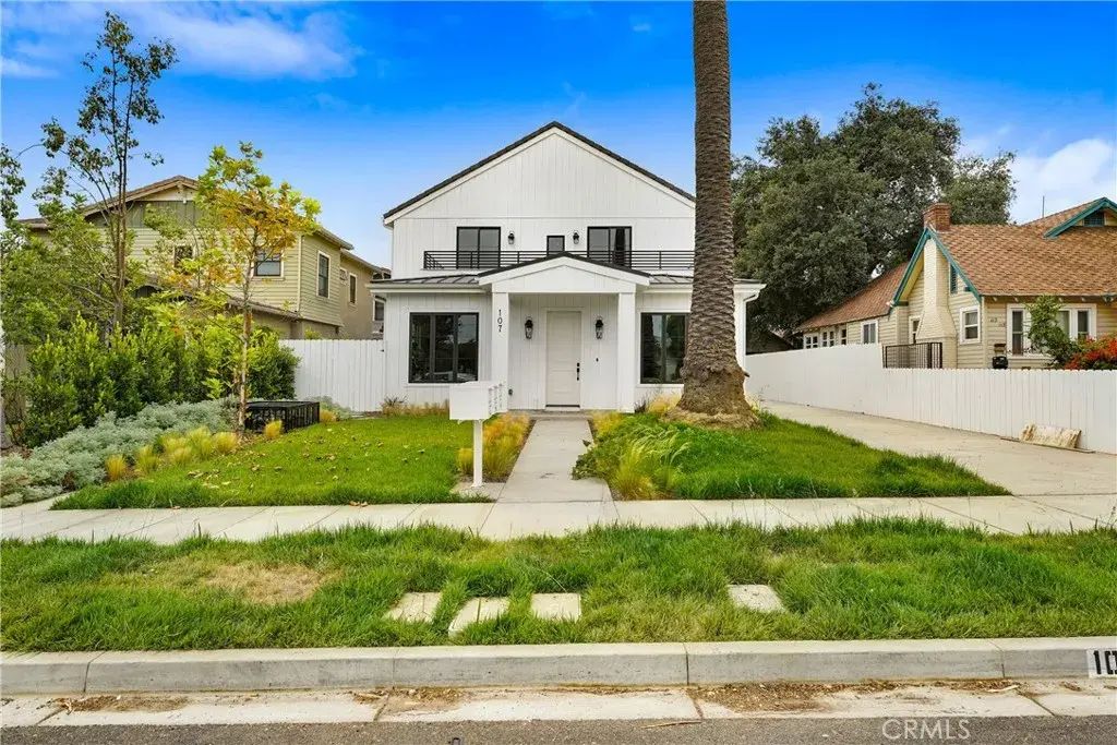 107 N Parkwood Avenue, Pasadena