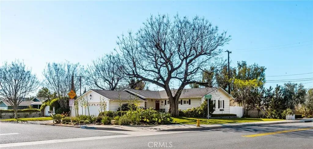 14201 Cameron, North Tustin