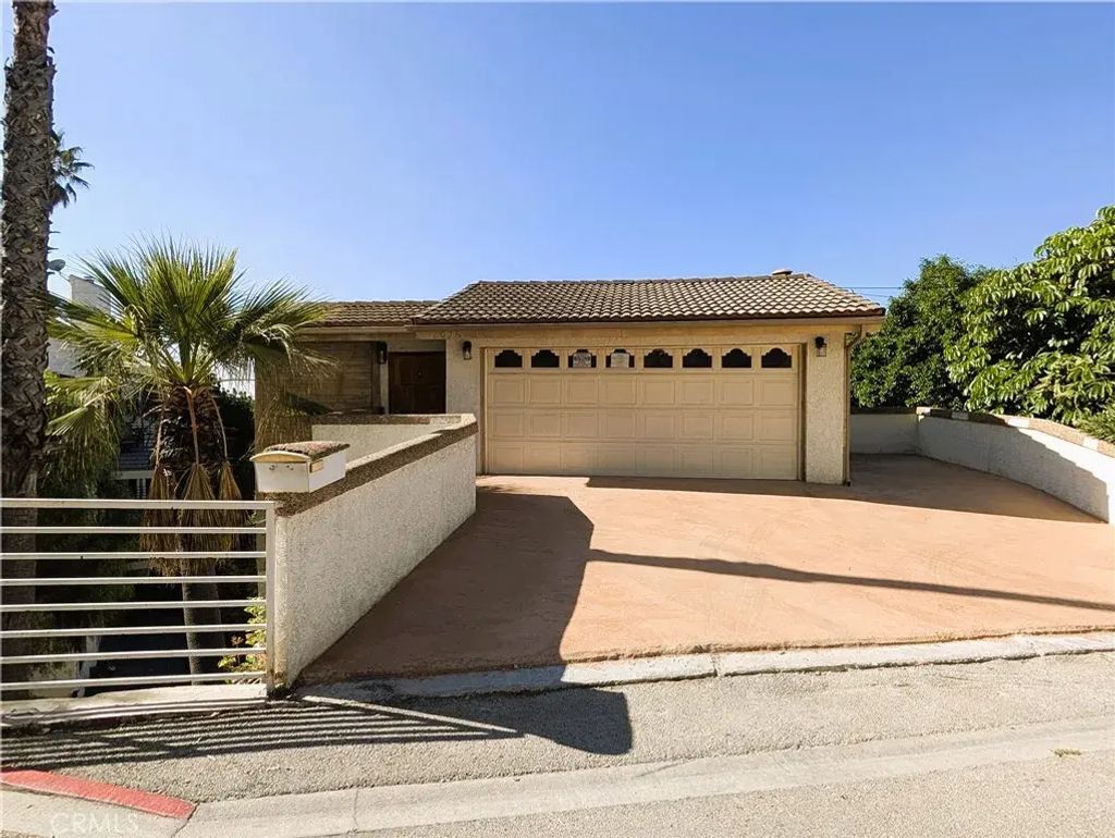 2076 Hanscom Drive, South Pasadena