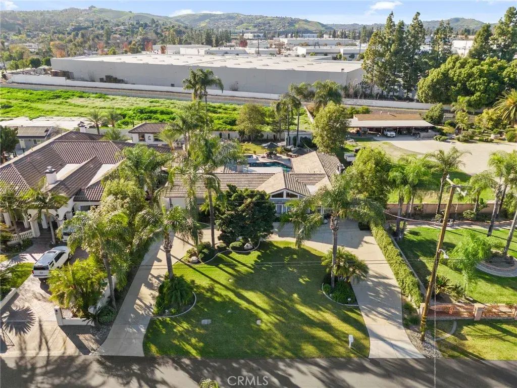 12818 Mckinley, Chino