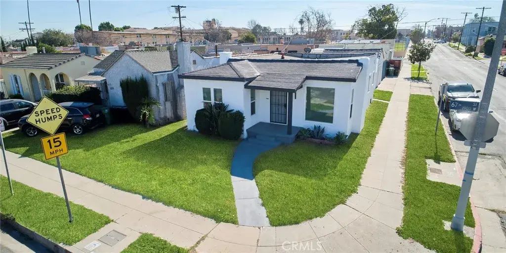 1960 W 67th, Los Angeles
