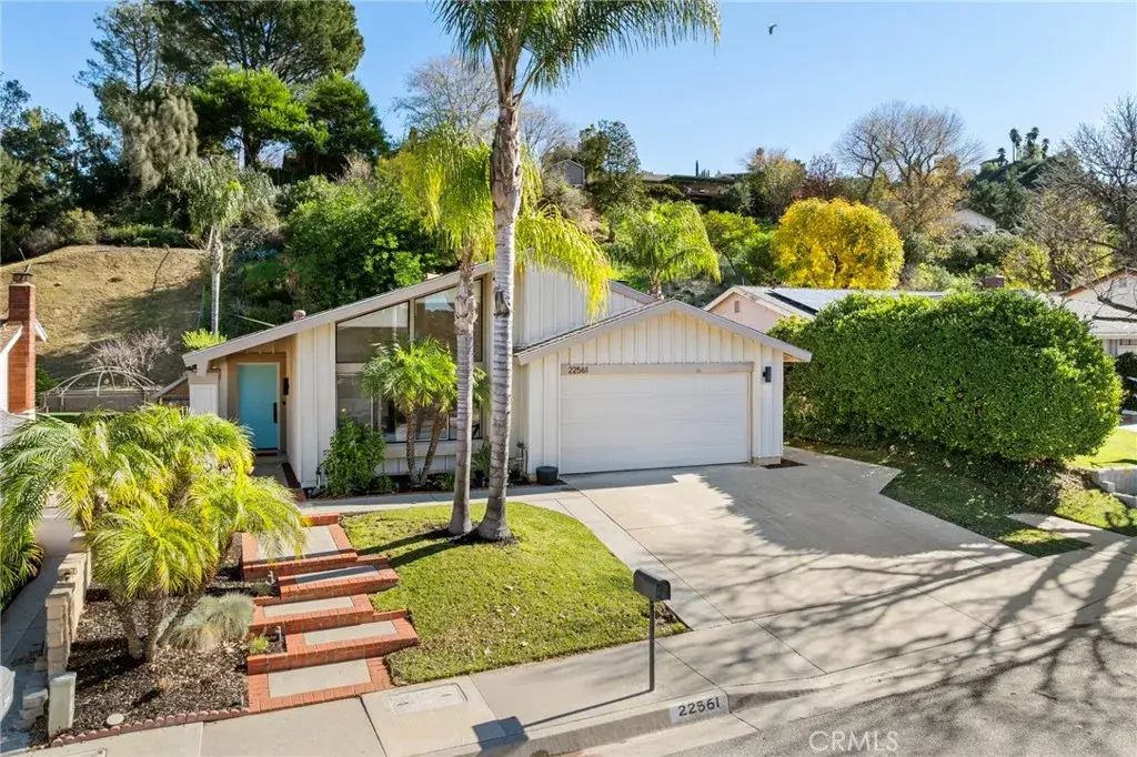 22561 Tula Drive, Saugus