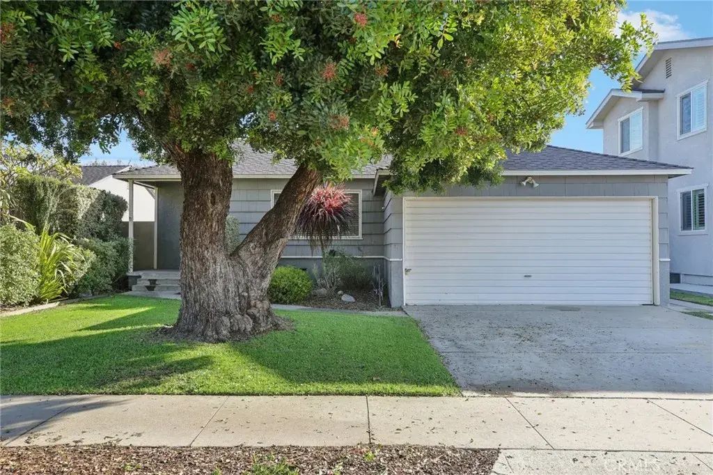 3728 Conquista, Long Beach