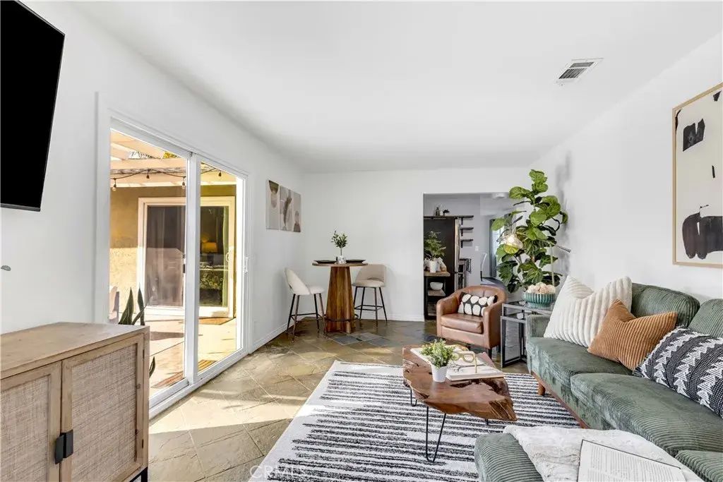 209 Madison, Oceanside