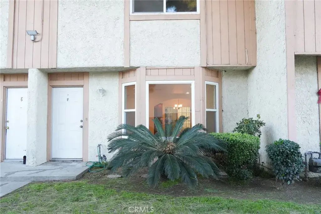 15137 Gundry Ave. F, Paramount