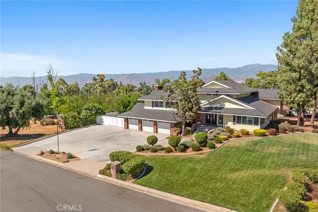 30746 E Sunset Drive South, Redlands