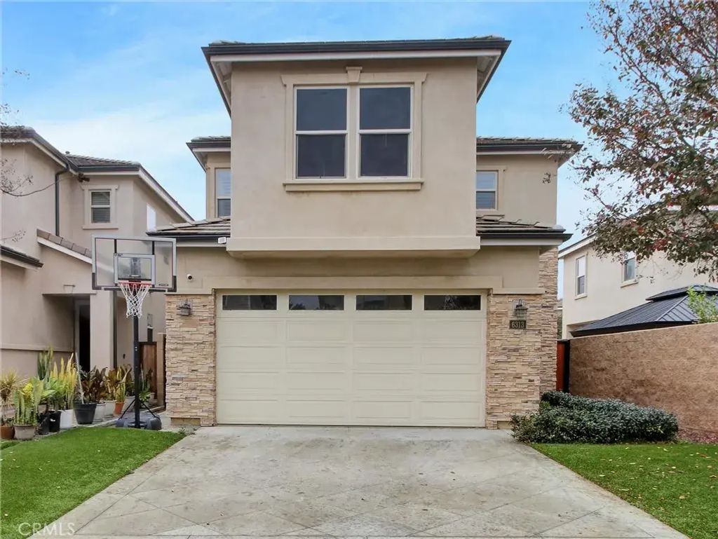 6313 Rancho Parada Road, Paramount