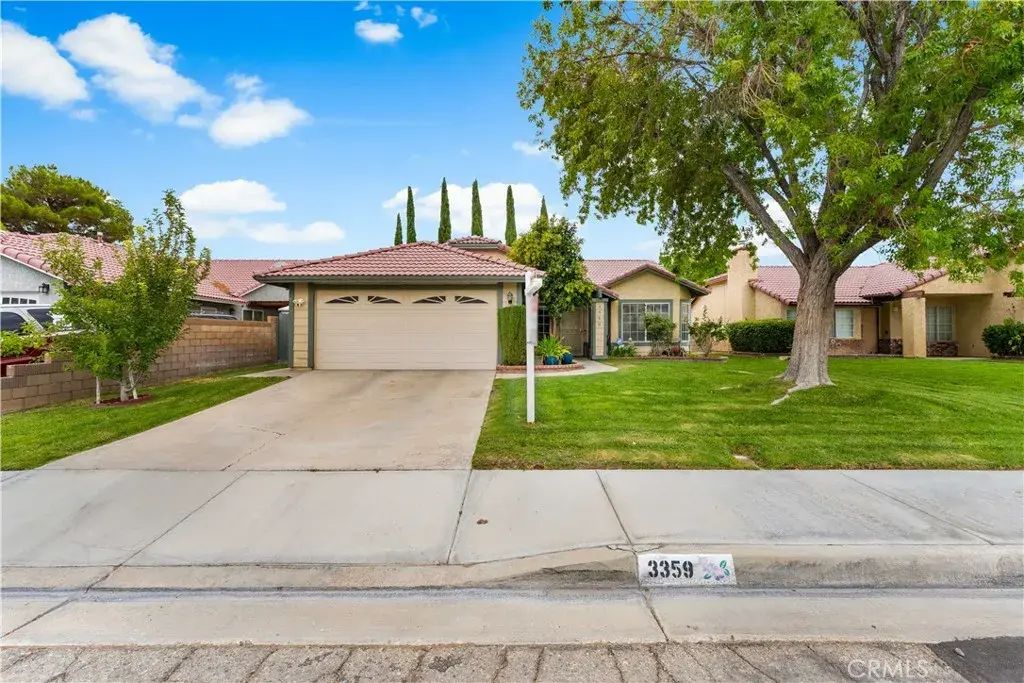 3359 W J2 Avenue, Lancaster