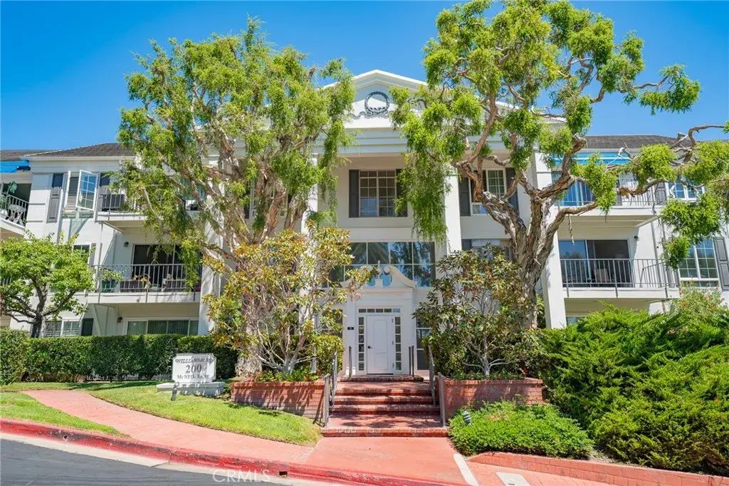200 Mcneil Lane 104, Newport Beach