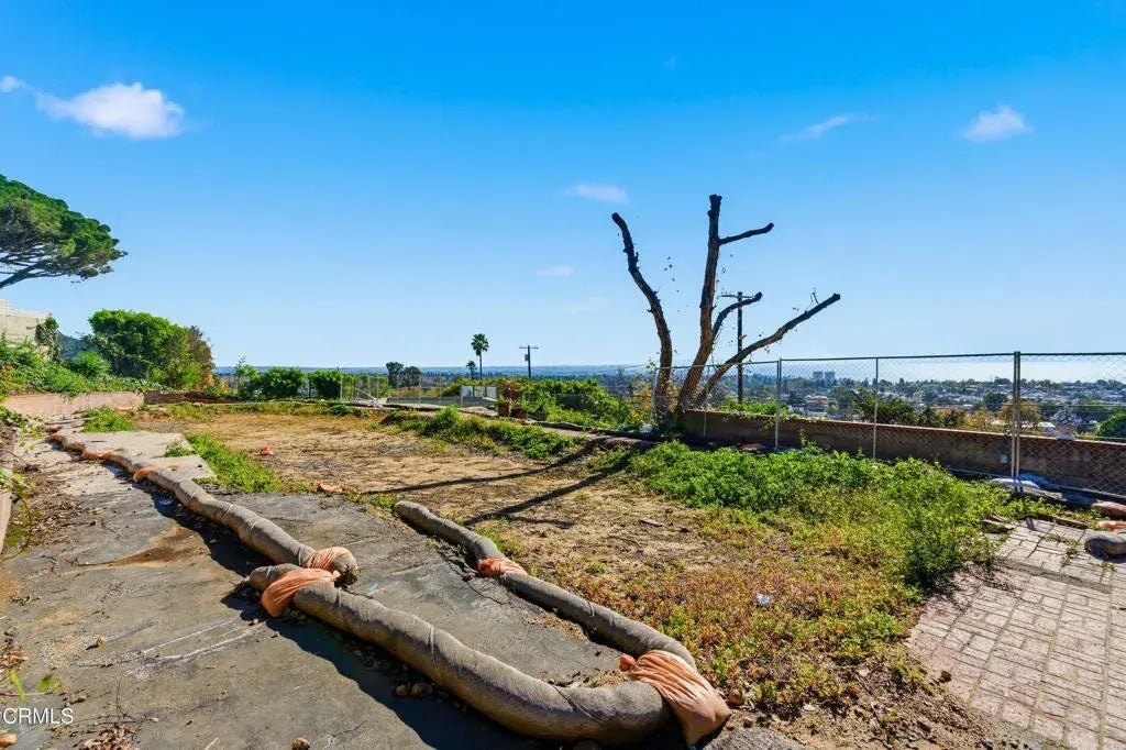 1300 Chautauqua, Los Angeles