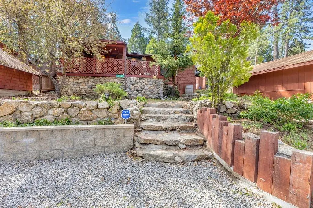 53705 Country Club Drive, Idyllwild