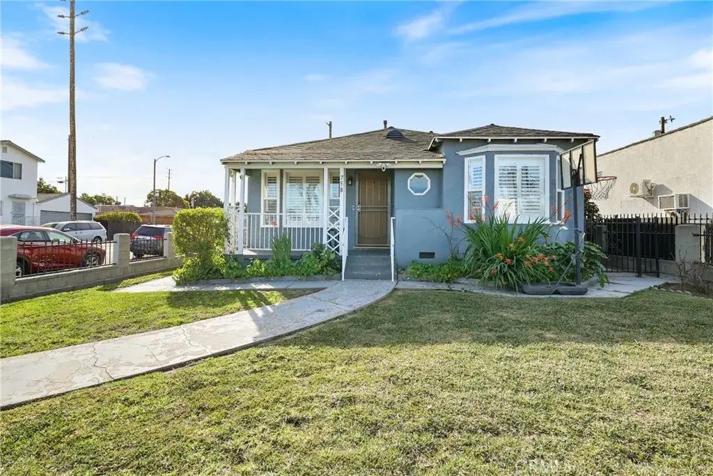 758 E 94th, Los Angeles