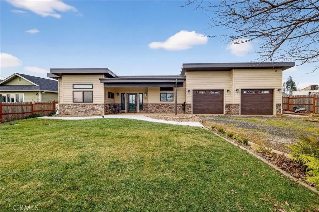 5415 Black Olive Drive, Paradise