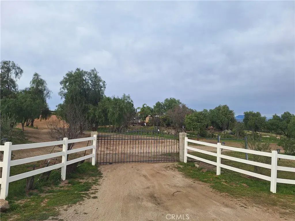 40752 El Pequito, Hemet