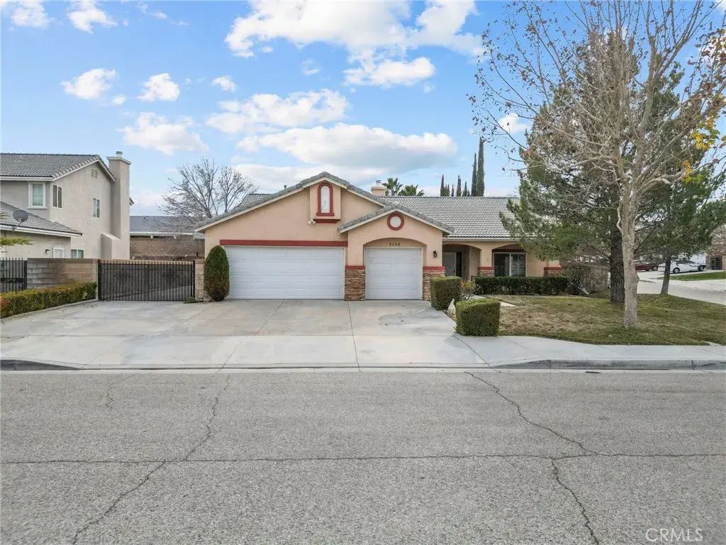 2104 W Avenue J6, Lancaster