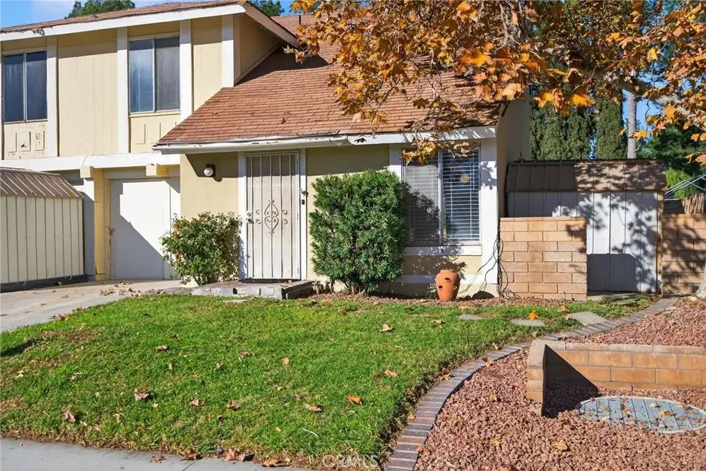 6930 Kern, Jurupa Valley