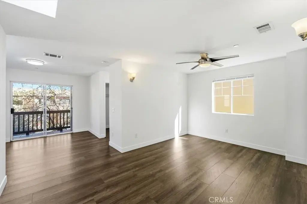 15150 Rayen Street, North Hills