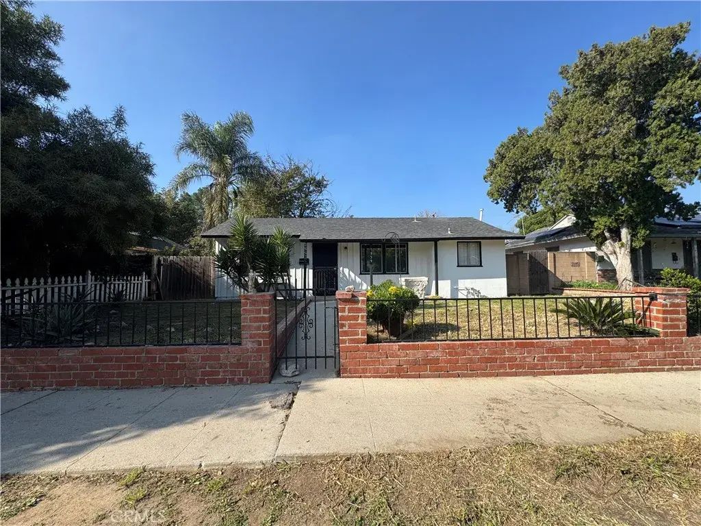 7359 Louise Avenue, Van Nuys