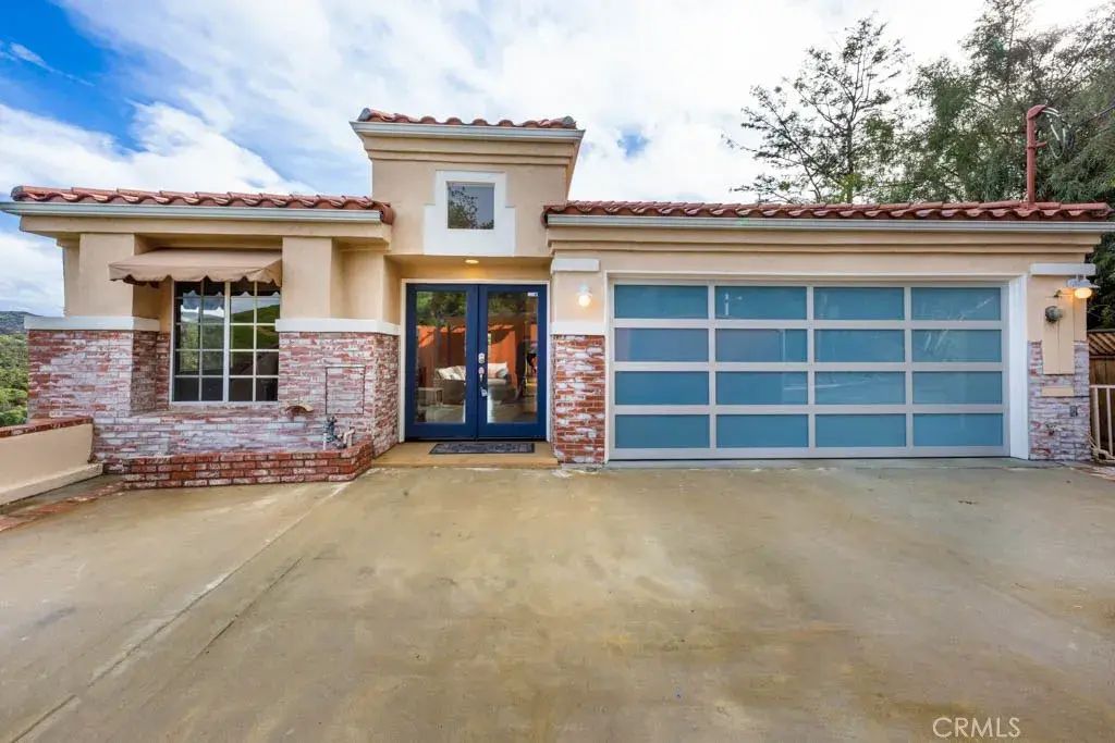 20900 Bandera, Woodland Hills