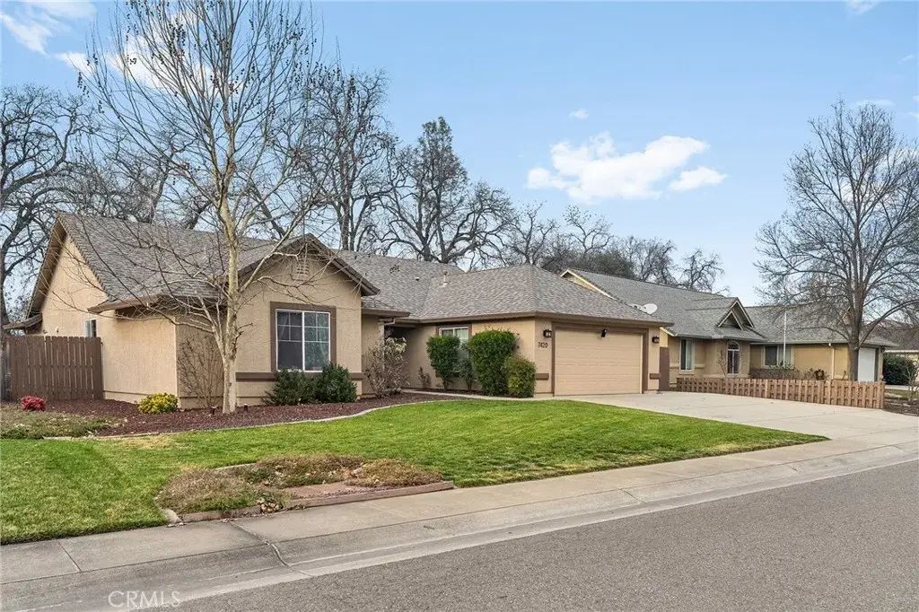 7420 Platinum Way, Redding