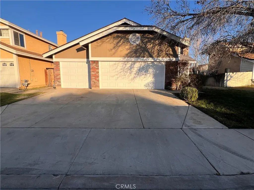 43632 Serenity Court, Lancaster